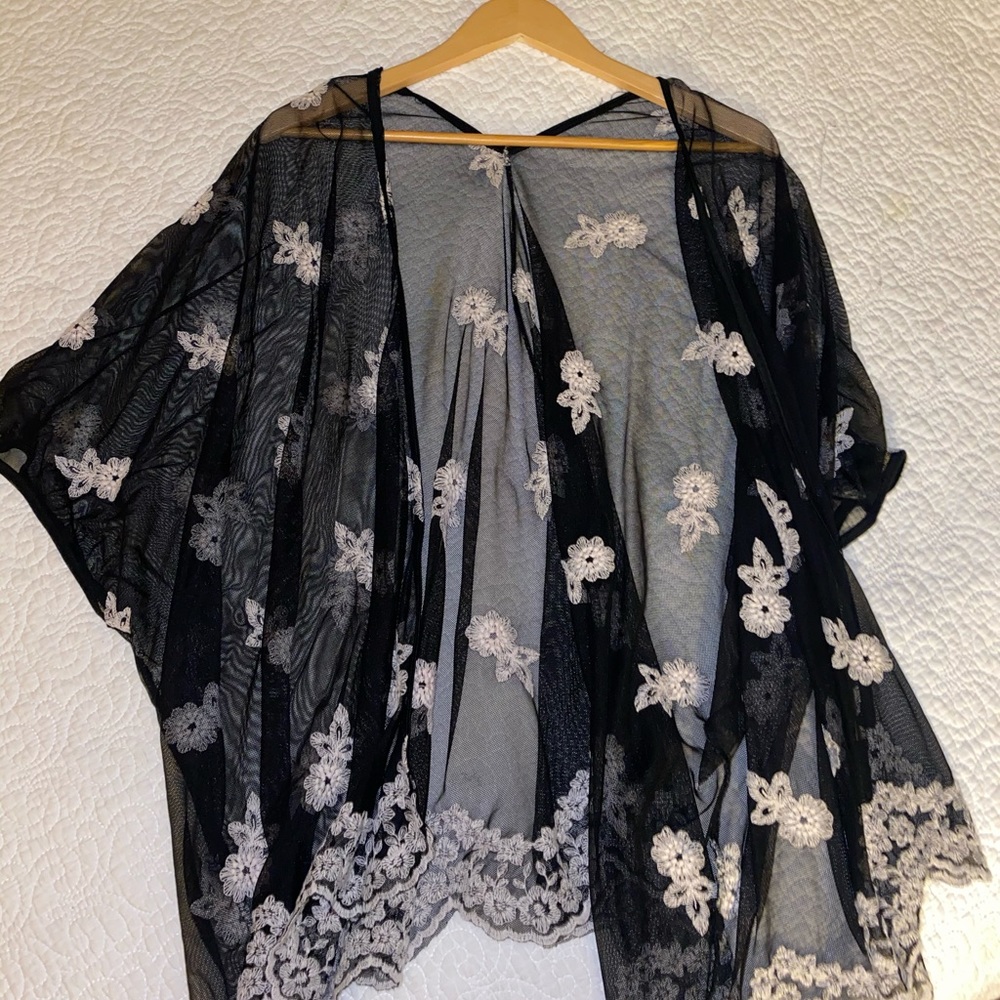 Black Kimono w/ White flower detailing